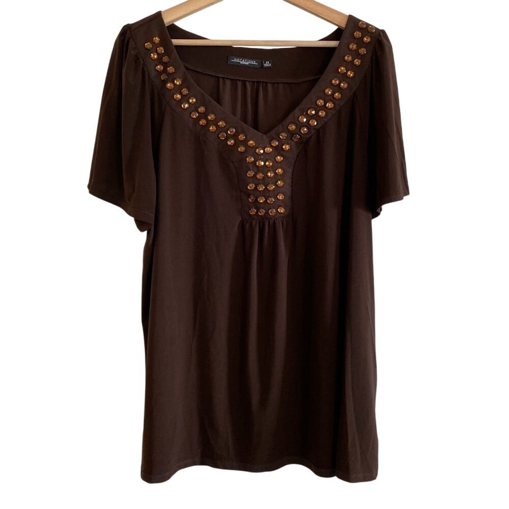 Notations‎ brown top w/jeweled neckline 2X  EUC